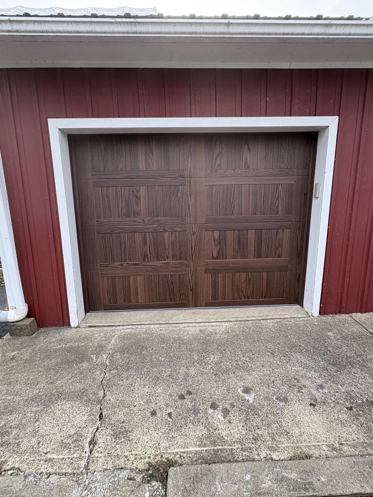Woodgrain CHI Carriage — after, by Bear Door Services